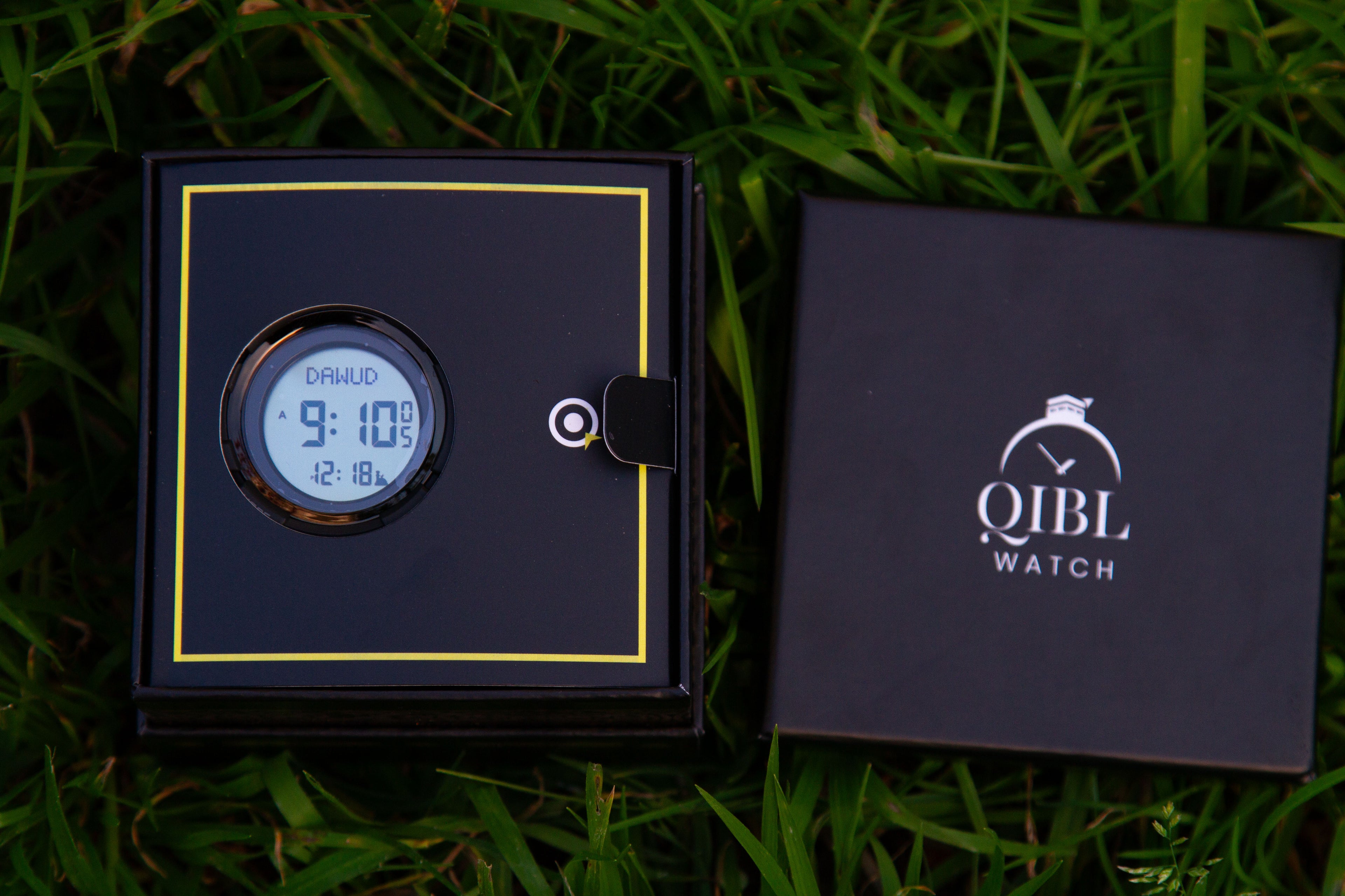 QIBLWATCH - LA DÉCLIC THREE